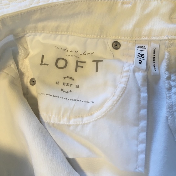 Ladies LOFT White Jeans - Picture 4 of 6